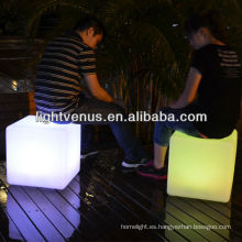 Color de RGB que cambia el cubo al aire libre del LED